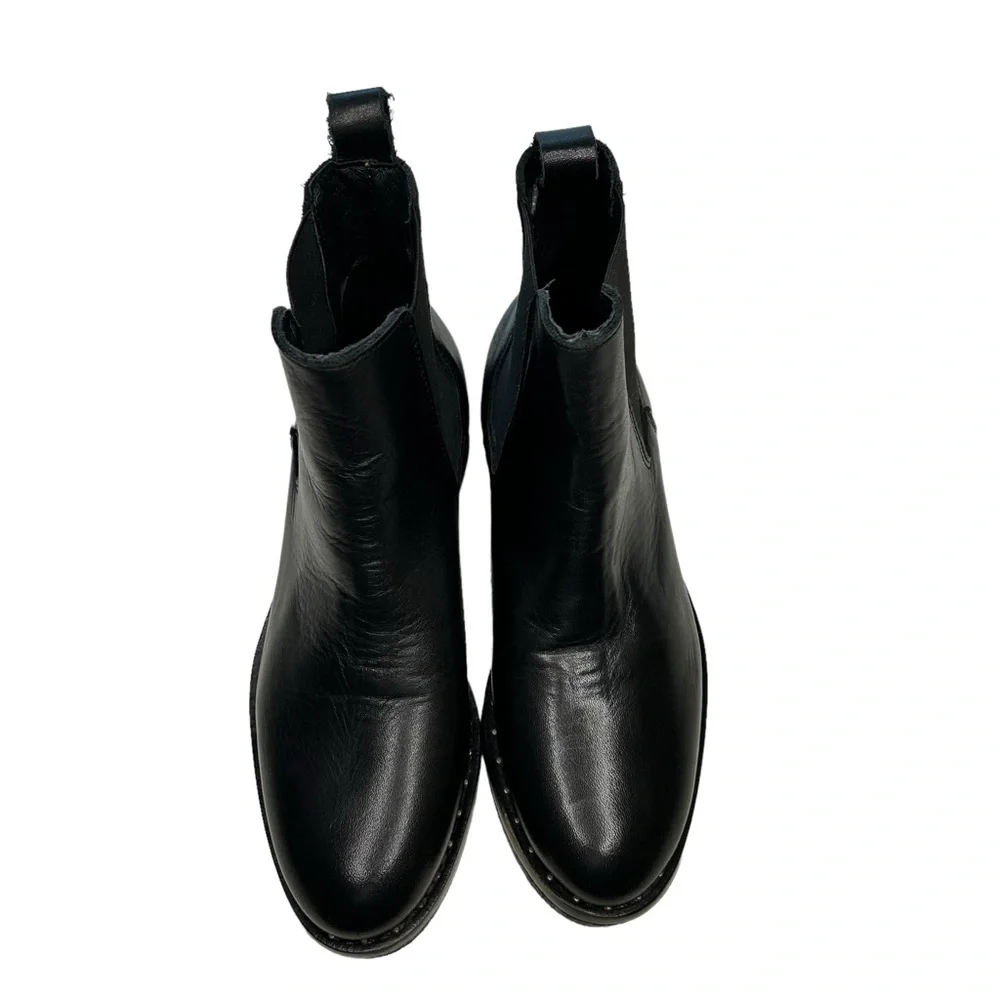 Norberto Costa black leather